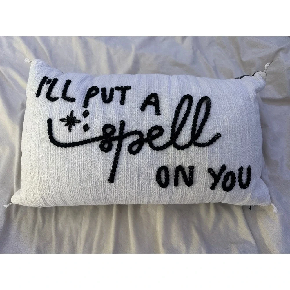 Revertible Lumbar Pillow 